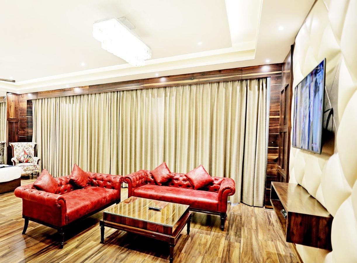 Hotel Vintage Zirakpur Chandigarh Panchkula Exterior foto